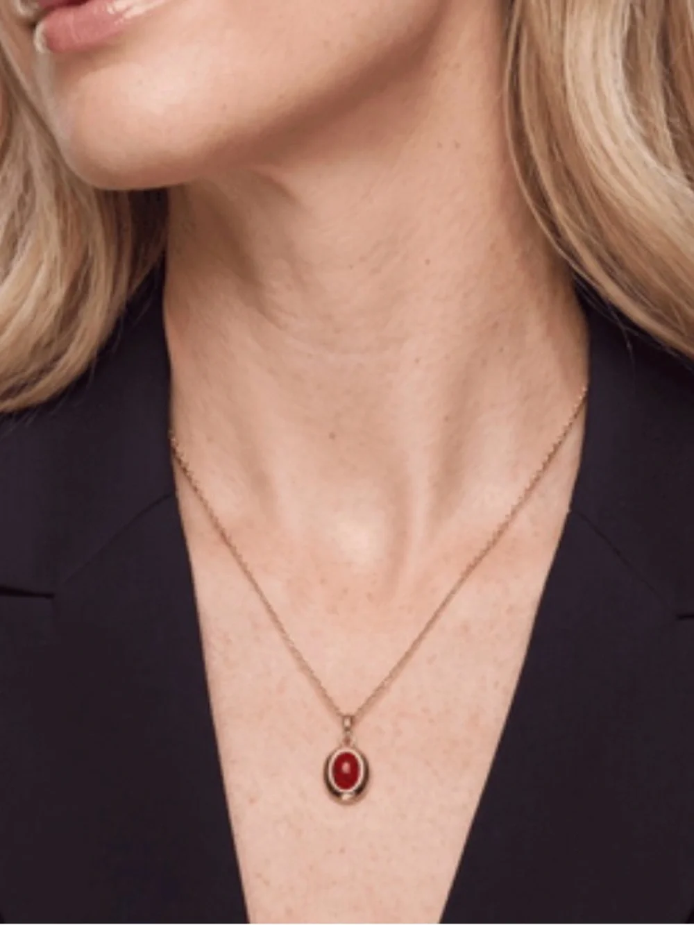 Leeada Oval Gemstone Pendant Necklace Gold Tone Burgundy Stone LEE-FA-002 NEW